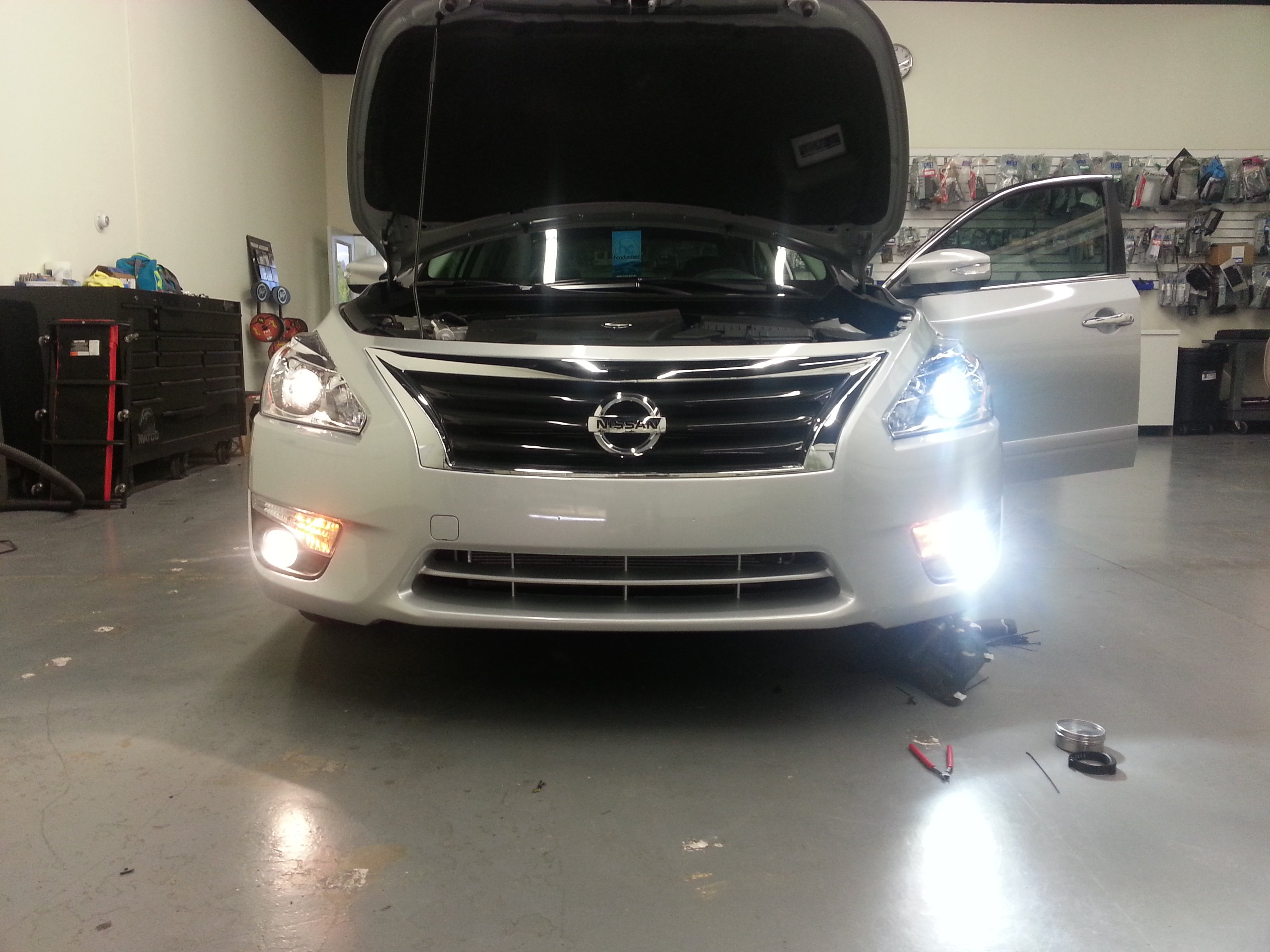 2015 nissan altima fog light bulb